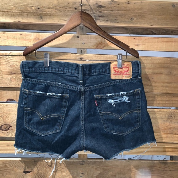 Levi’s Jean shorts - Picture 2 of 2
